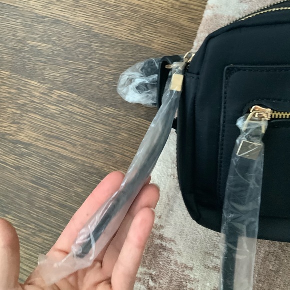 SONDRA ROBERTS SQUARED Nylon Black Double Zipper Crossbody Purse Bag BRAND NEW - Picture 11 of 13